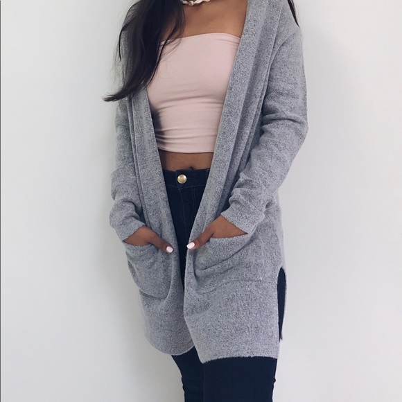 🔃🆕 Caroline - Light Gray Cardigan - Picture 2 of 2